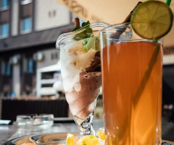 Отель Onix Клуж-Напока